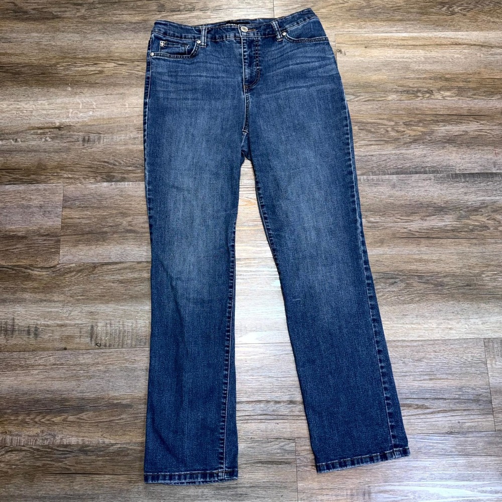 Bandolino Mandie Signature Straight Jeans Womens 10 Blue Whiskered Denim Cotton